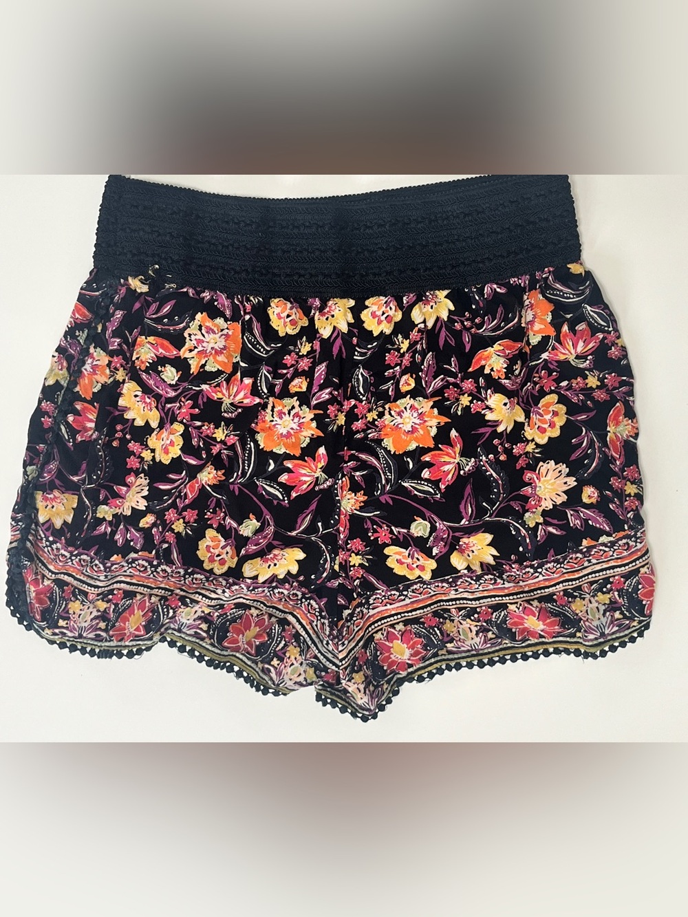 Angie Boho Shorts small